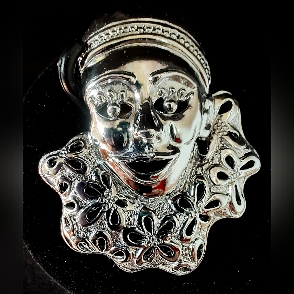 Vintage Silver-tone 🤡Clown-head Brooch/Pin - Large 2 Inch. Creepy! 😳